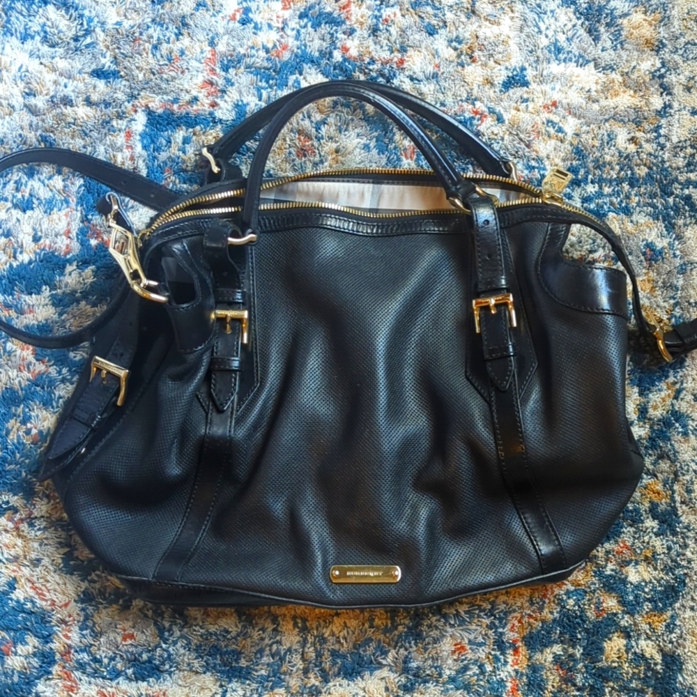 Burberry purse